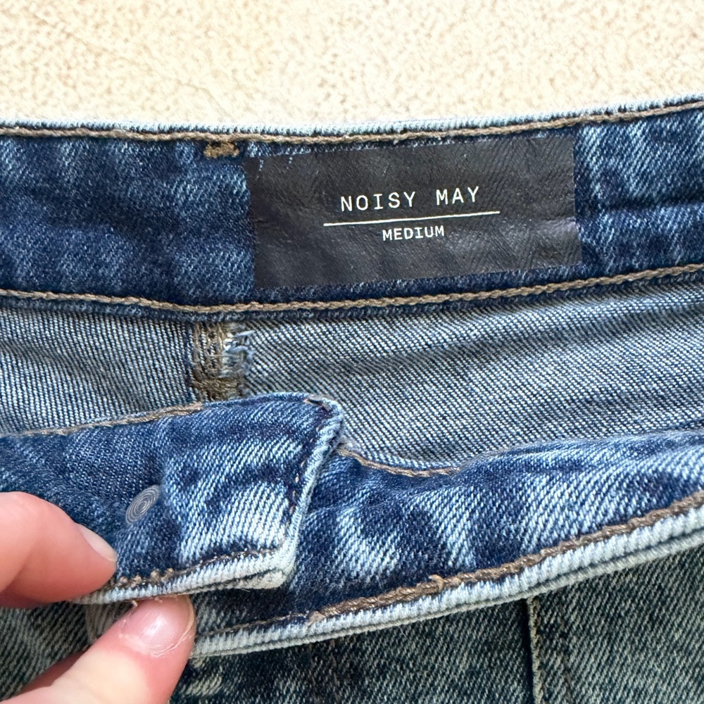 Noisy May Vintage Blue Denim Cuffed High-Rise Shorts - Picture 2 of 4